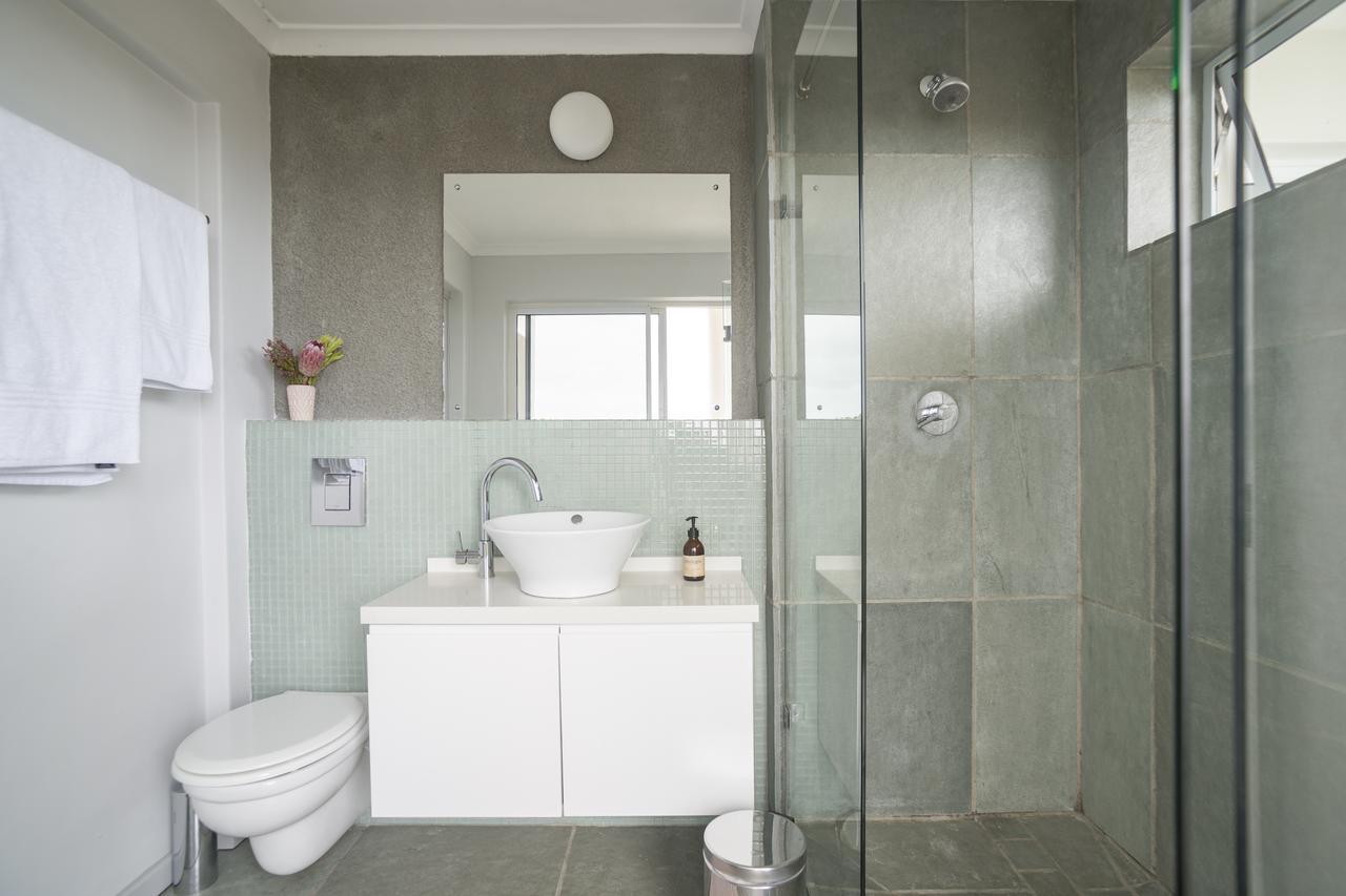 Ocean12 Guesthouse Sunset Beach Cape Town Dış mekan fotoğraf